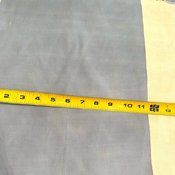 Antique Linen tablecloth w/ 4 placemats - Picture 5 of 9